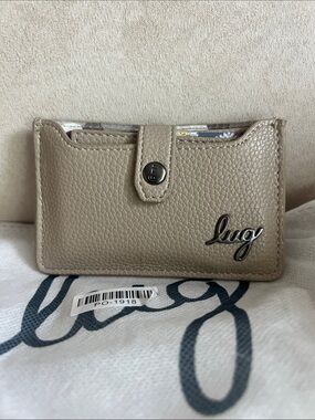 NWT Lug Lift Classic Vegan Leather RFID Wallet in Sand